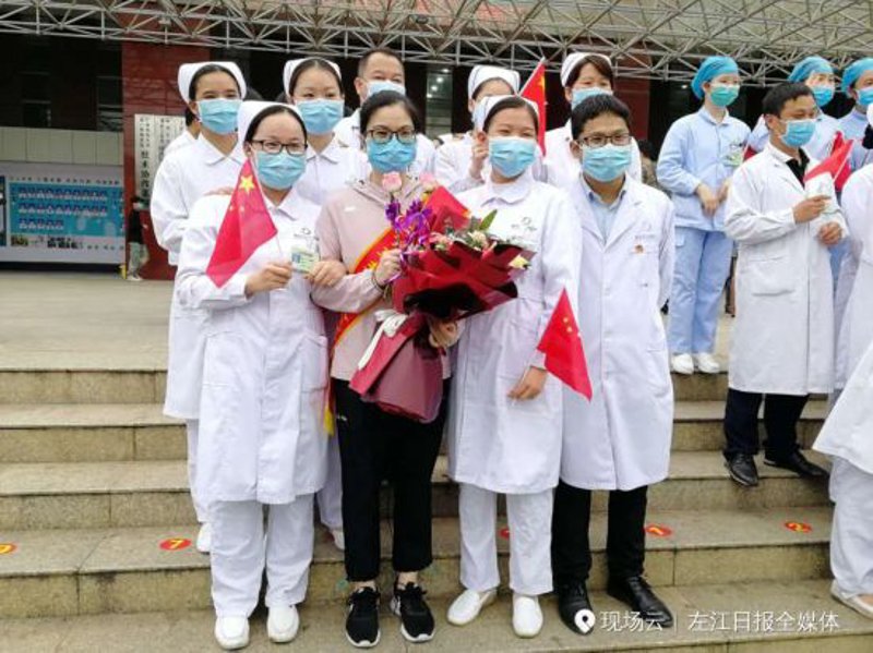 服务员必备:轻松掌握基本英语对话